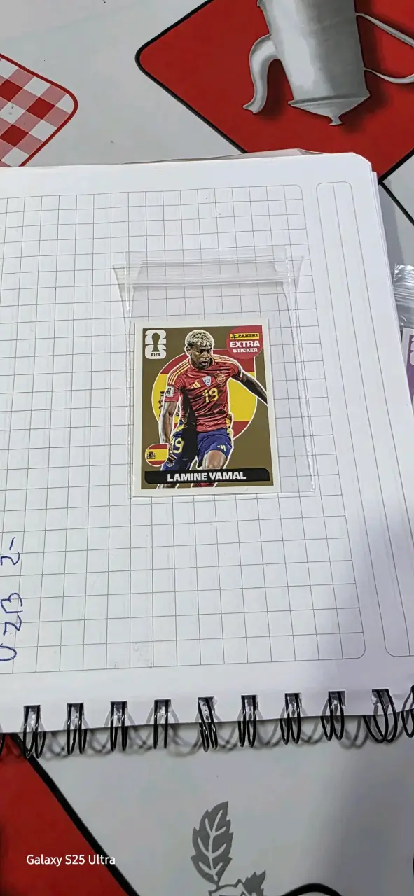 Lámina Panini FIFA Extra Sticker Oro Lamine Yamal - 2