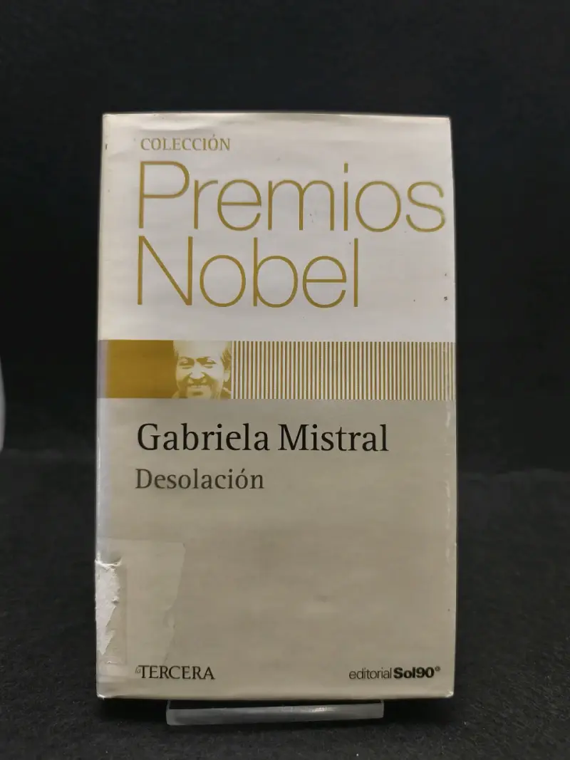 Libro Desolación de Gabriela Mistral, Colección Premios Nobel - 1