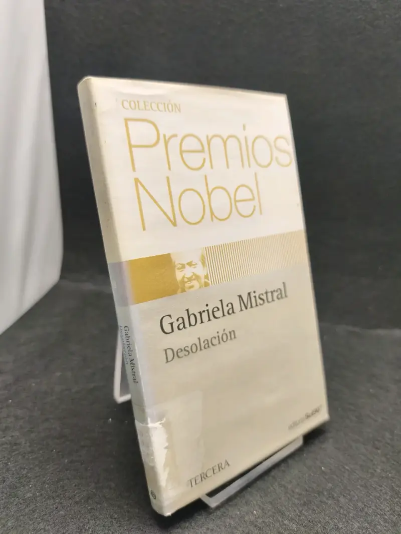 Libro Desolación de Gabriela Mistral, Colección Premios Nobel - 2