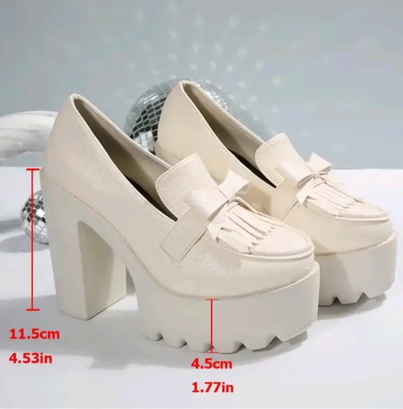 Zapatos de tacón alto beige con plataforma - 4