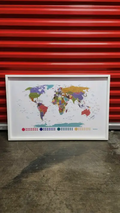Cuadro pineable con mapa mundial - miniatura 1