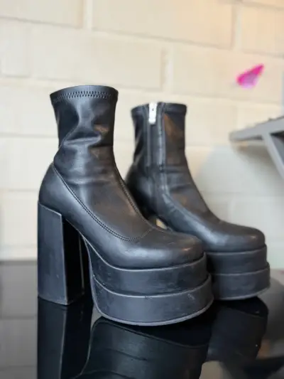 Se venden tacones c/moran - miniatura 2