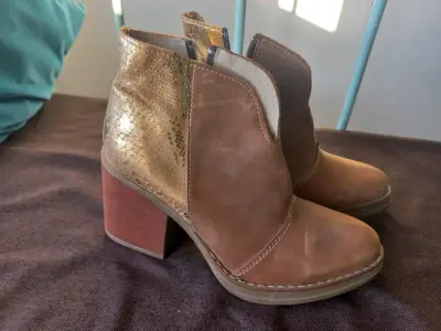 Botines cuero  sin uso - miniatura 1