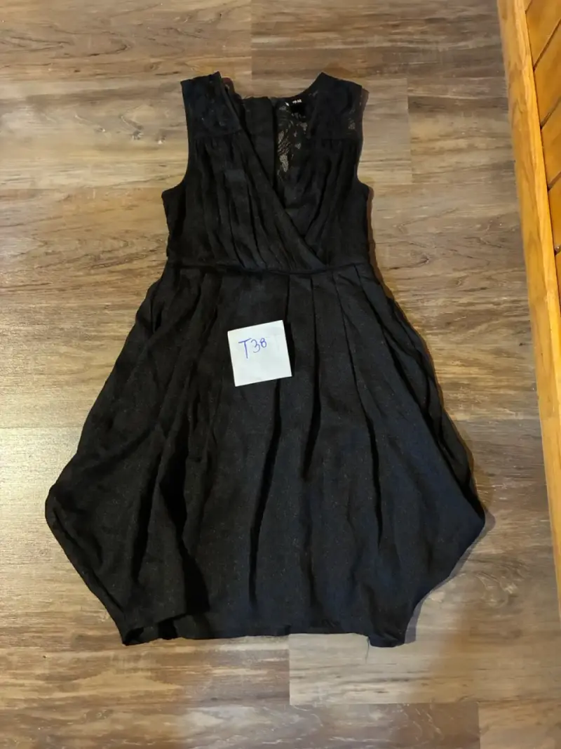 Vestido negro elegante con encaje Talla 38 - 1