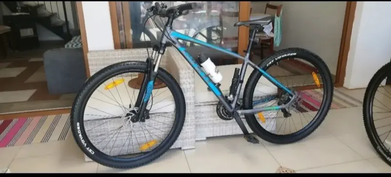 Bicicleta de montaña GT Agressor azul