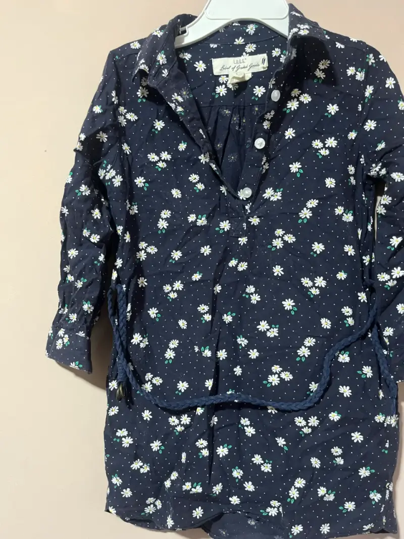 Vestido camisero de margaritas