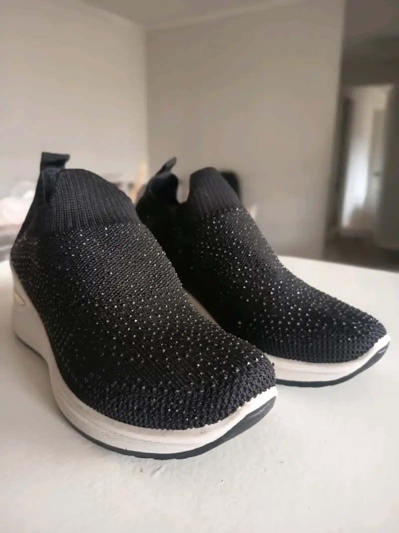 Zapatillas negras con plataforma y brillo - 2