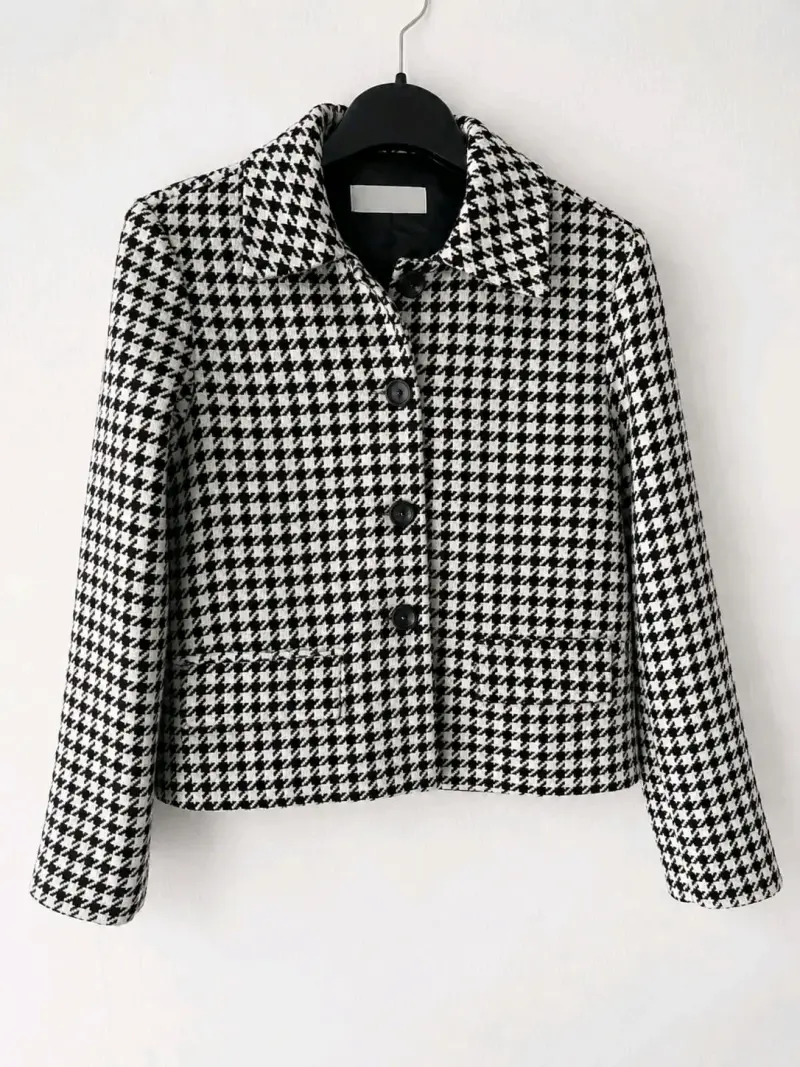 Chaqueta de lana pata de gallo blanco y negro