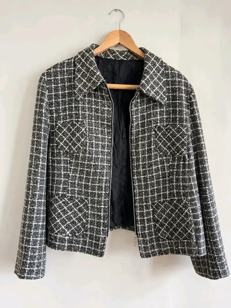 Chaqueta de lana a cuadros blanco y negro