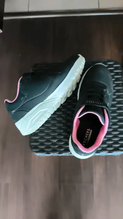 Zapatillas deportivas Skechers negras N°35 - miniatura 1