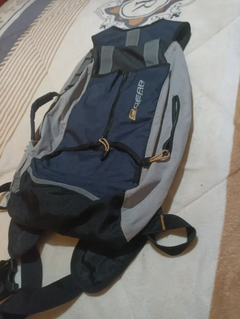 Vendo 3 mochilas grandes ,HP ,GEAR, y CAT .. - 4