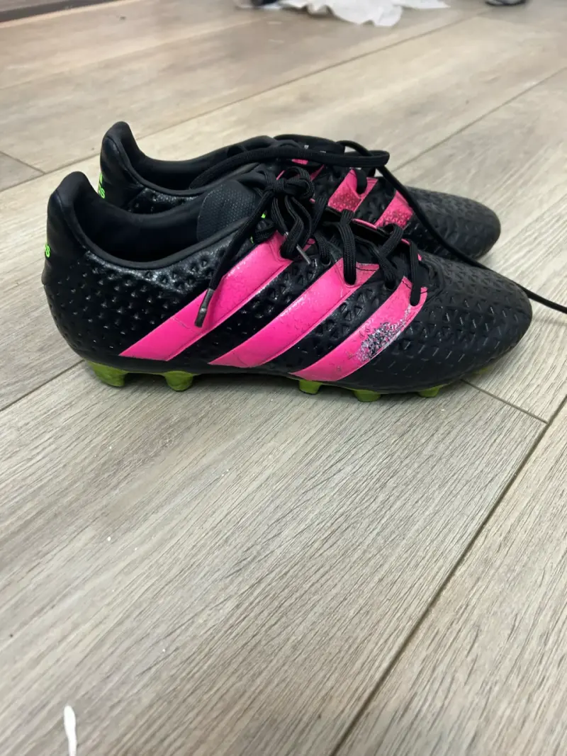 Chuteadores Adidas talla 40.5 - 2