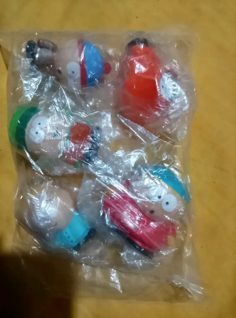 Set de figuras coleccionables de personajes animados - 1