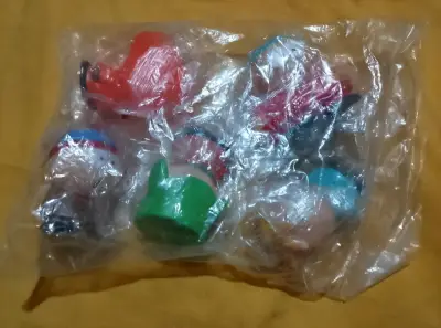 Set de figuras coleccionables de personajes animados - miniatura 3