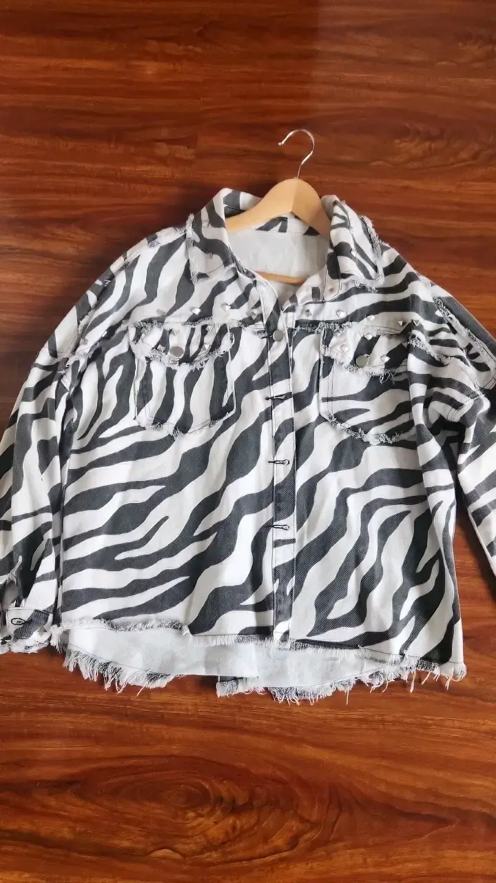 Chaqueta de mezclilla cochsqueta n estampado cebra - 1