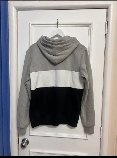 Polerón Ellus gris y negro con capucha talla M - miniatura 4