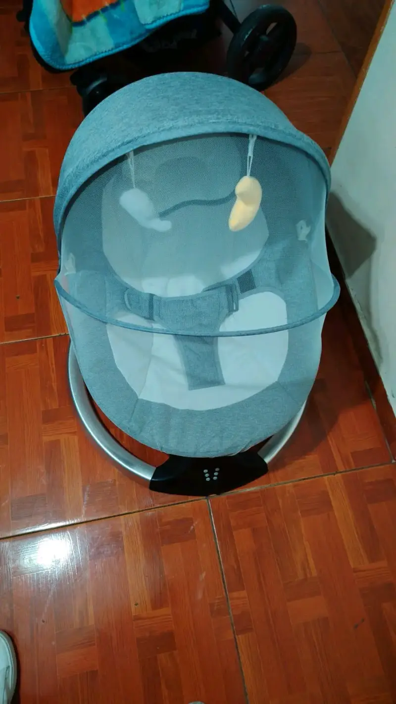Hamaca eléctrica para bebé con malla protectora - 2