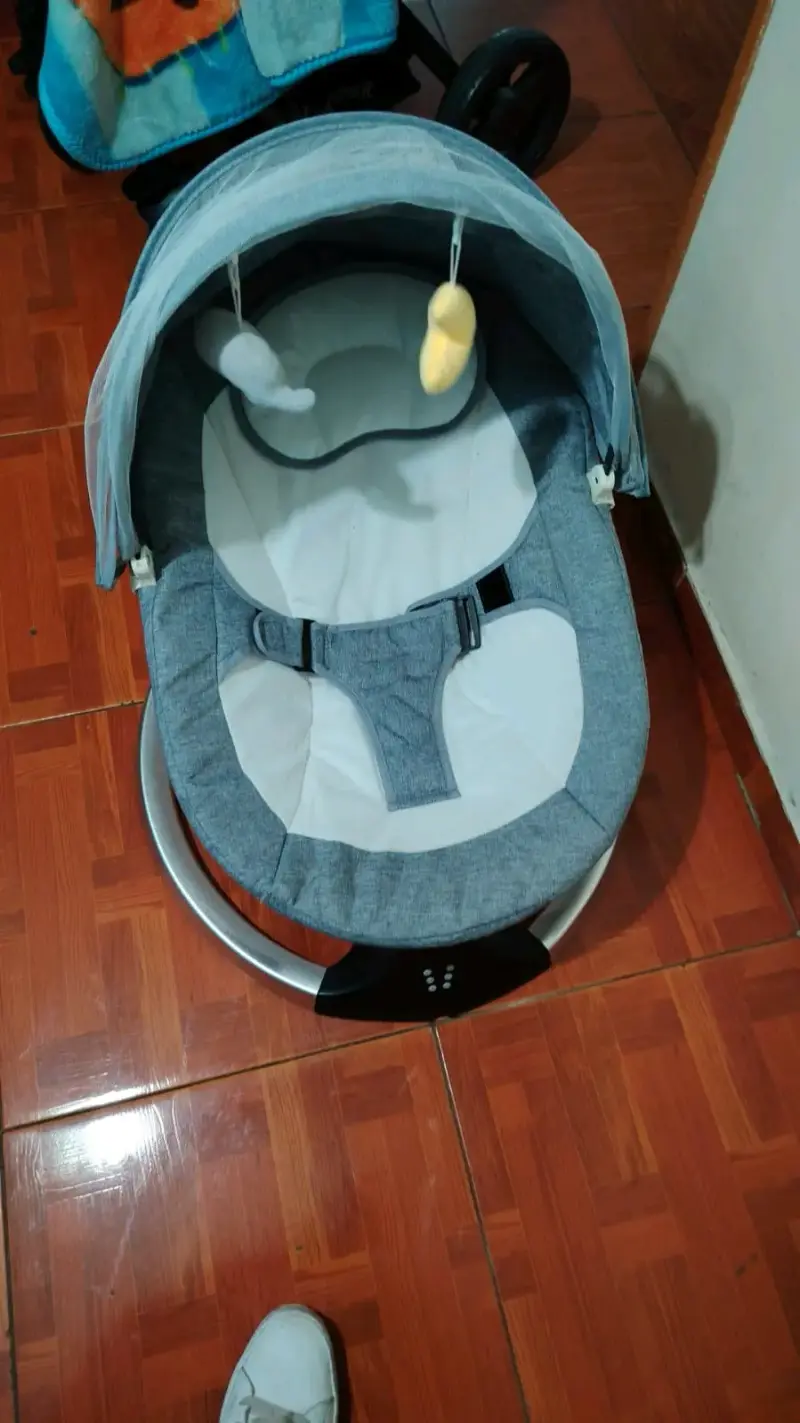 Hamaca eléctrica para bebé con malla protectora - 3