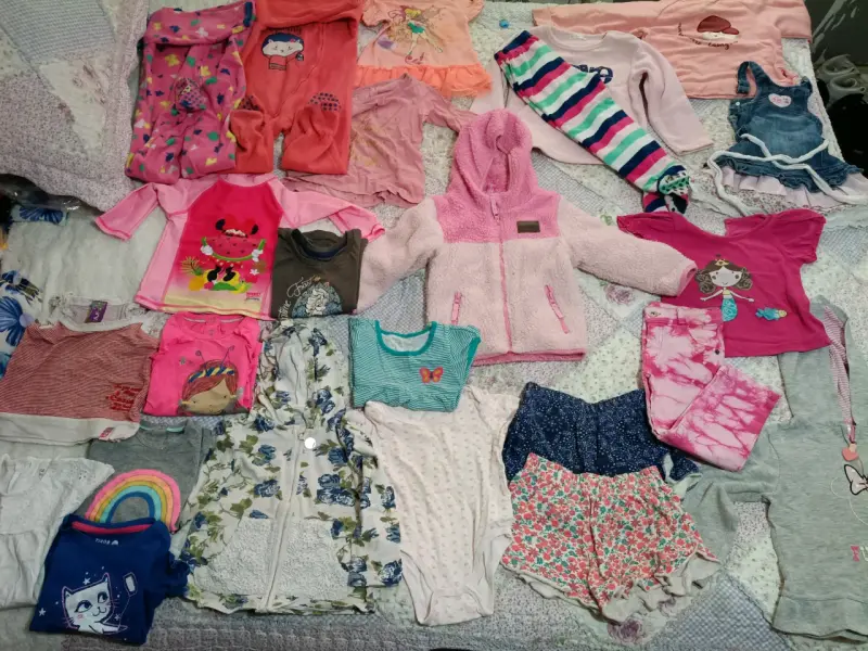 Lote de ropa infantil variada para niñas