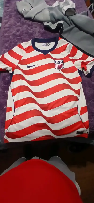 Camiseta Nike USA rayada roja y blanca - miniatura 1