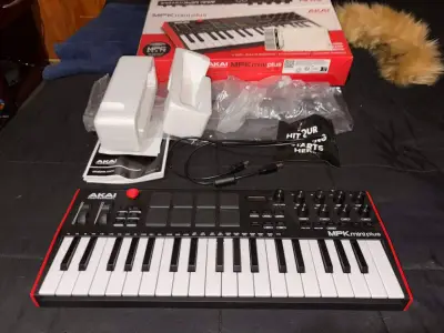 Akai MPK Mini Plus - miniatura 2