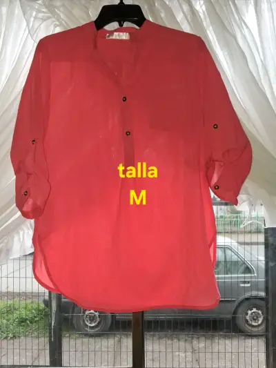Blusa roja semitransparente talla M - miniatura 1