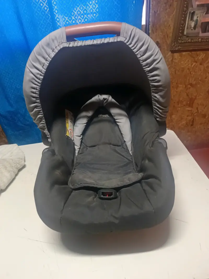 Silla de auto para bebé Infanti gris