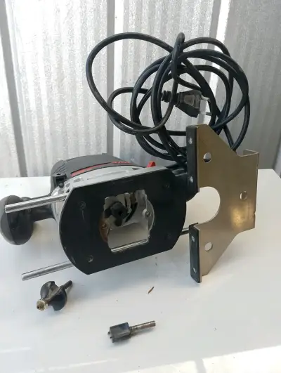 Fresadora eléctrica Skil modelo 1831 - miniatura 3
