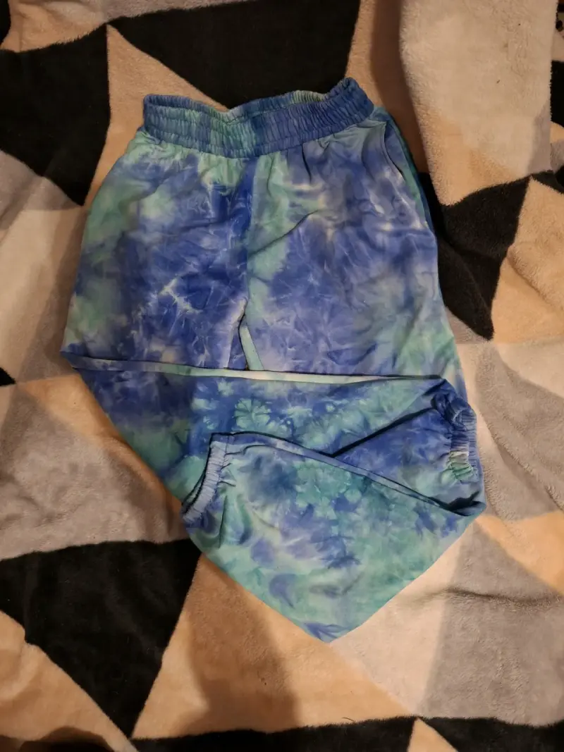 Buso deportivos tie-dye azul y verde