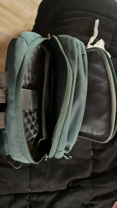 Mochila Lenovo azul con múltiples compartimentos - miniatura 3