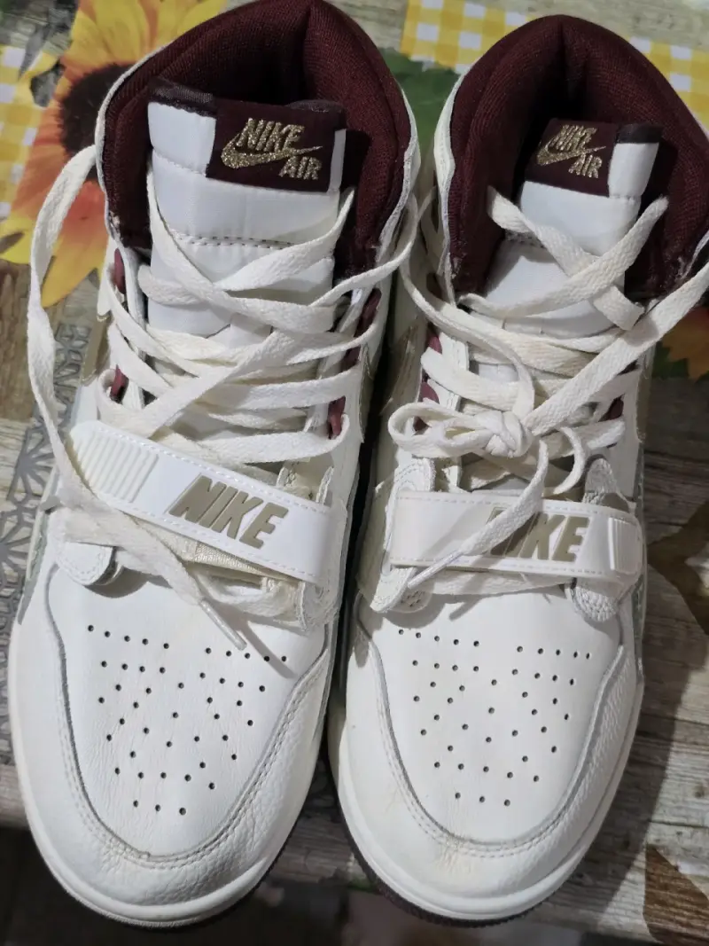 Zapatillas deportivas Jordan blancas y celestes - 4