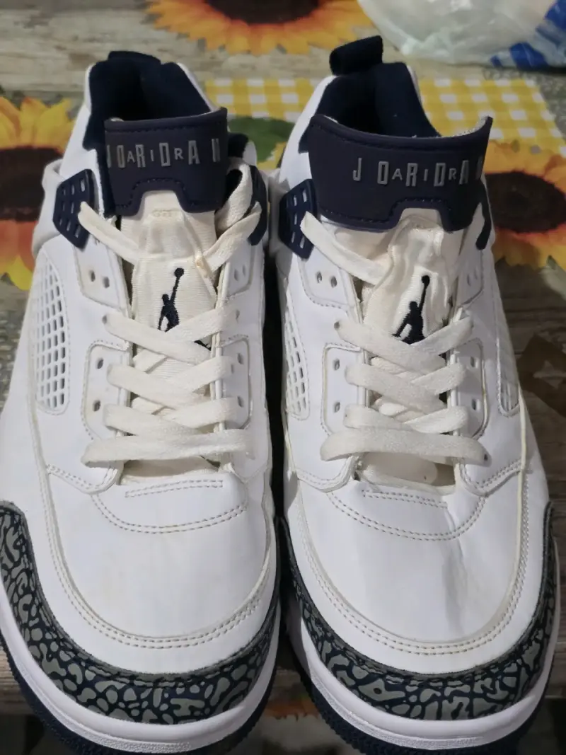 Zapatillas deportivas Jordan blancas y celestes - 6