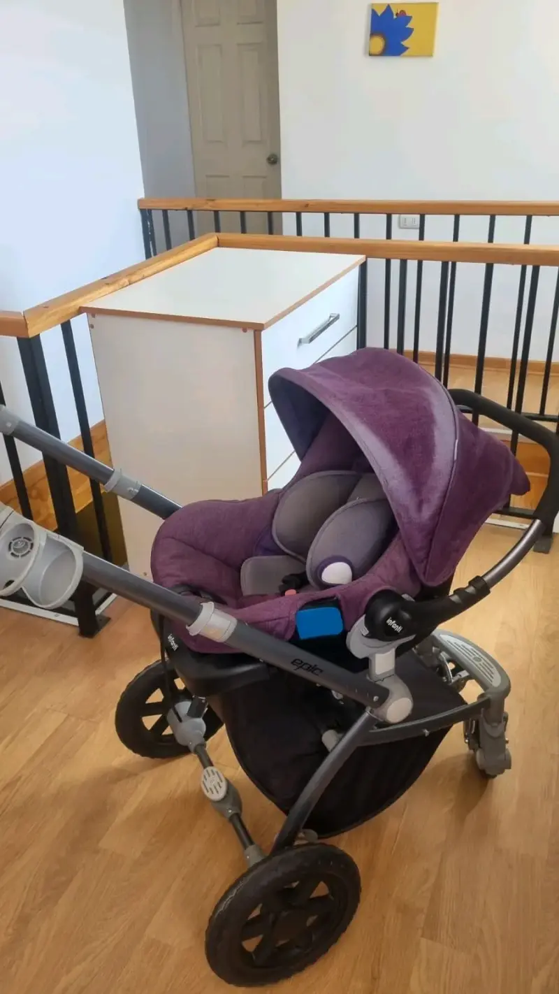 Coche de bebé Epic con silla morada - 5