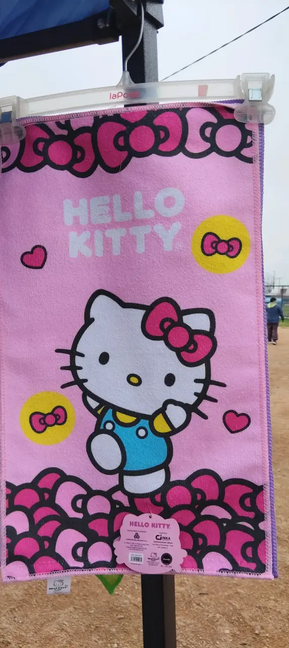 Toalla infantil Hello Kitty rosa