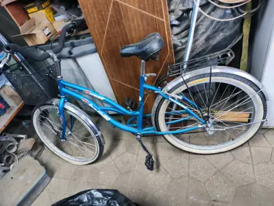 Bicicleta de paseo con canasta y cambios - miniatura 3