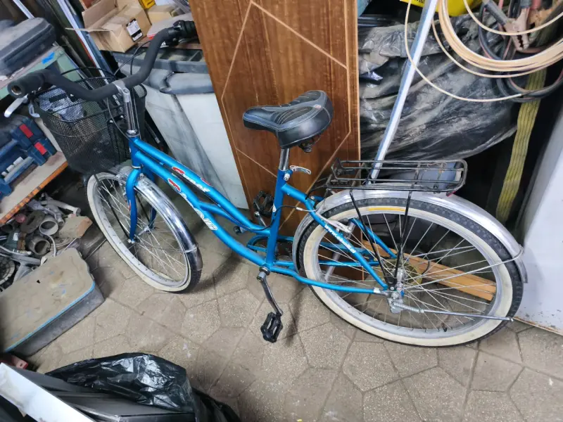 Bicicleta de paseo con canasta y cambios - 4