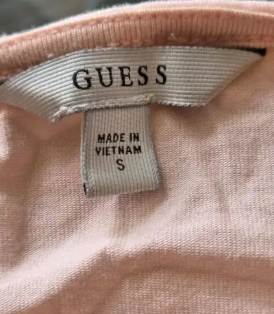 Top escote corazón Guess - miniatura 3