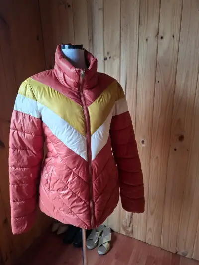 Chaqueta acolchada tricolor para mujer - miniatura 2