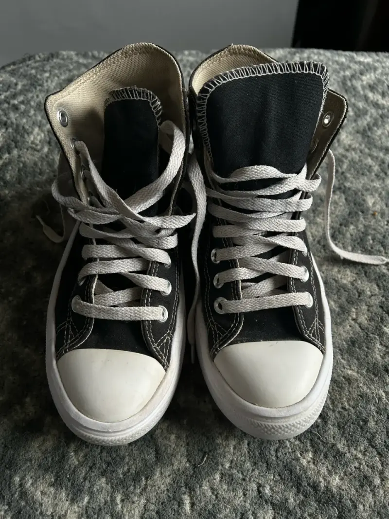 Zapatillas negras Converse chuck - 1