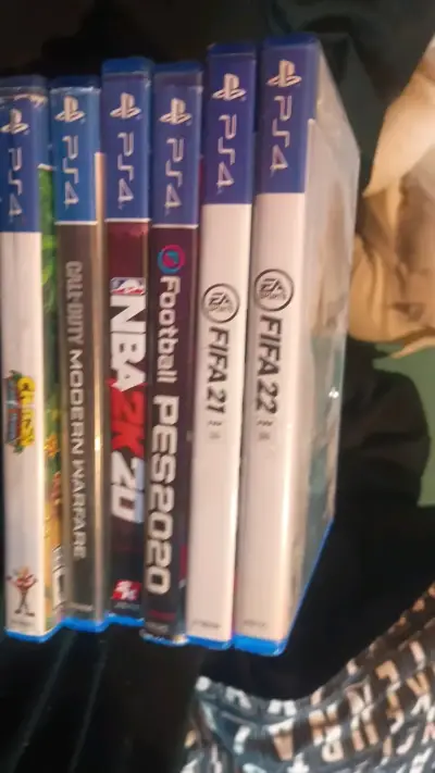 Colección de juegos PS4 variados - miniatura 1