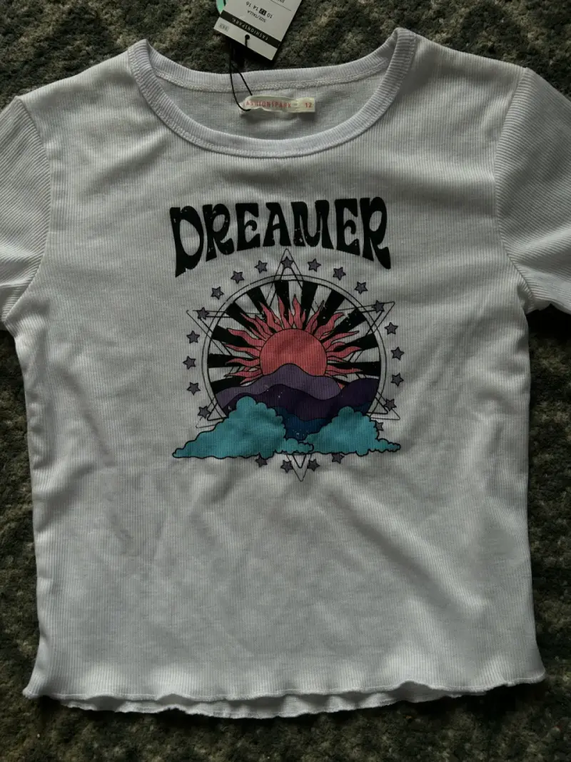 Polera blanca con diseño 'Dreamer' - 2