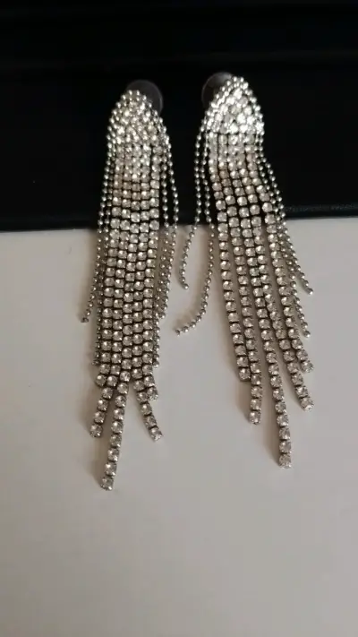 Aros y pulceras elegantes - miniatura 1