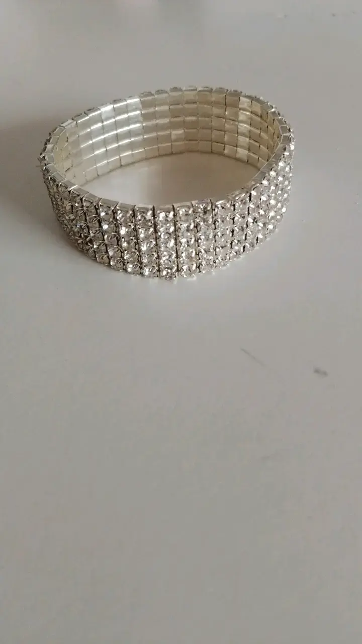 Aros y pulceras elegantes - 3