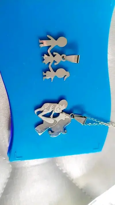 Collar de acero inoxidable con colgante familiar - miniatura 5