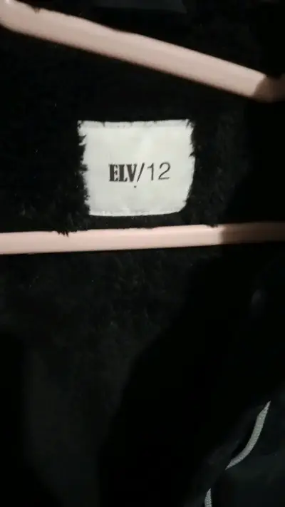 Parka de invierno negro con capucha de piel - miniatura 2