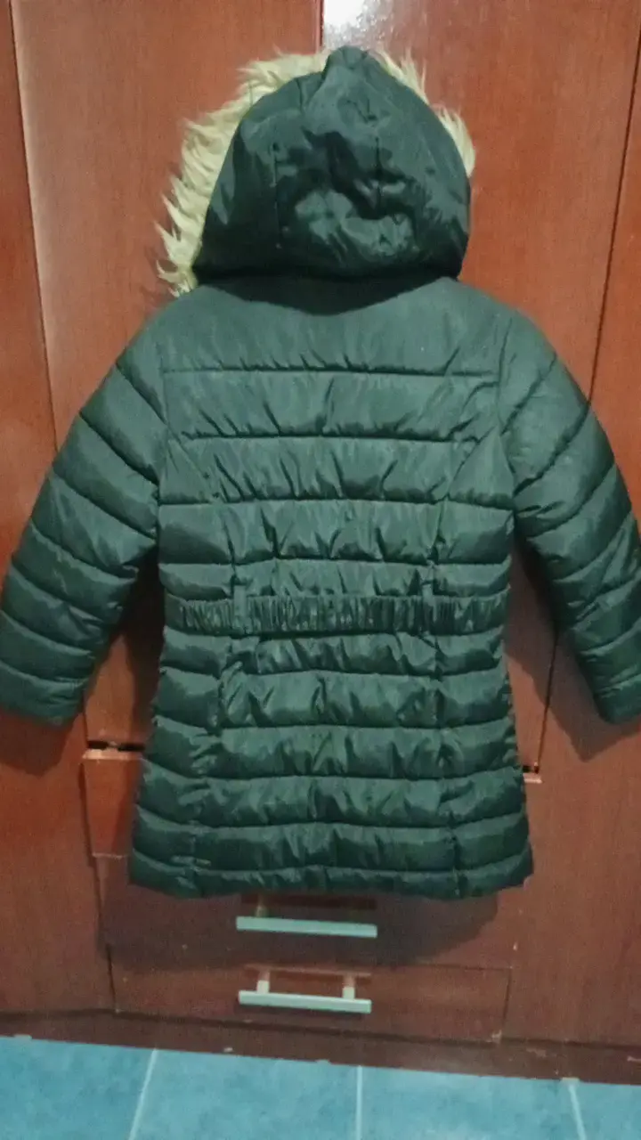 Parka de invierno negro con capucha de piel - 3