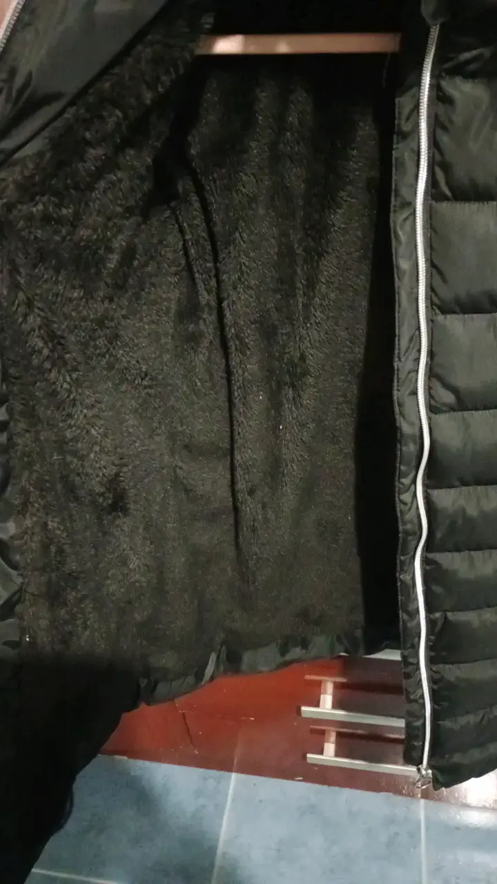 Parka de invierno negro con capucha de piel - 5