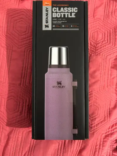 Termo Stanley Classic 1.4L color lavanda - miniatura 1
