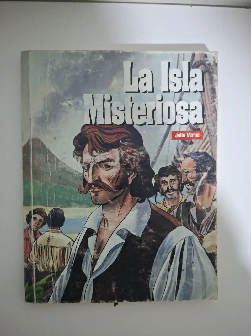 Libro 'La Isla Misteriosa' de Julio Verne