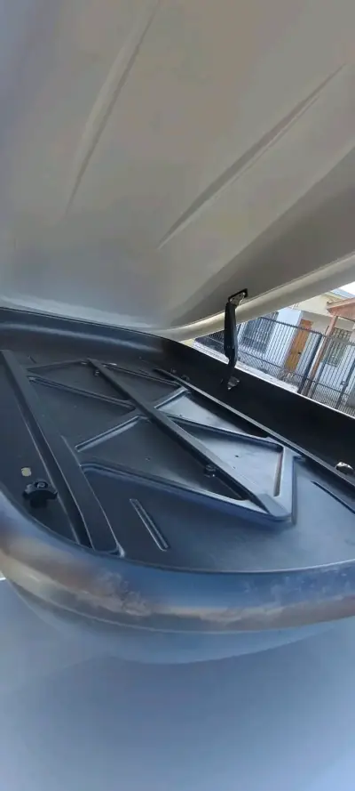 Baúl de techo para auto espacioso - miniatura 1